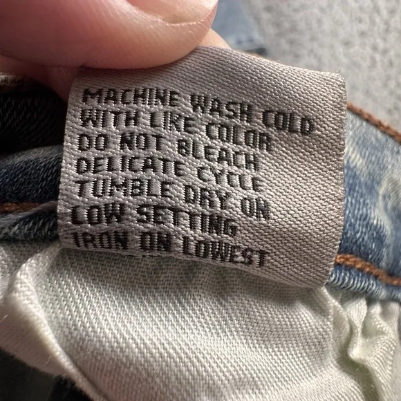 Tractr Diane Mid Rise Distressed Indigo Medium Blue Stretch Jean Sz 6/28 NWT - Picture 10 of 10